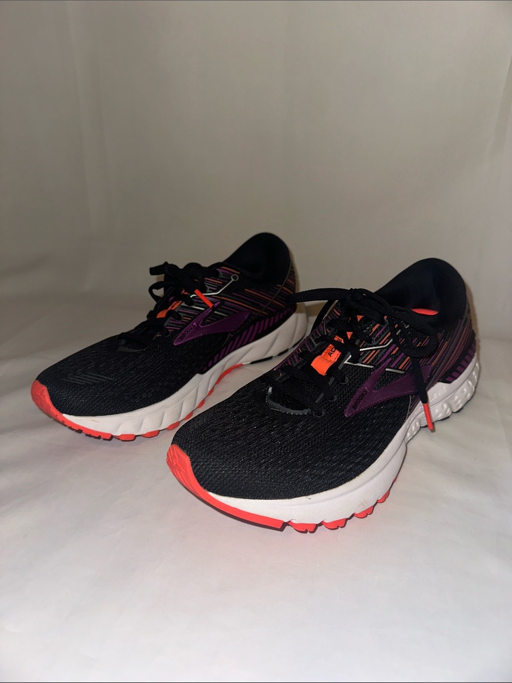 Brooks Adrenaline GTS 19 Running Shoes Size 8 Narrow 2A Black Purple Coral EUC